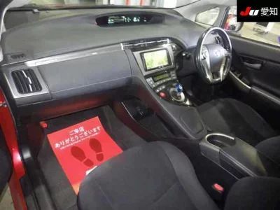 TOYOTA PRIUS PHV