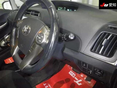 TOYOTA PRIUS PHV