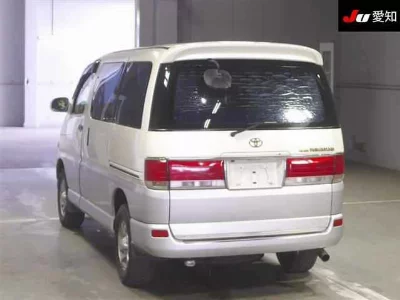TOYOTA HIACE REGIUS