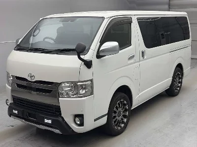 TOYOTA REGIUS VAN