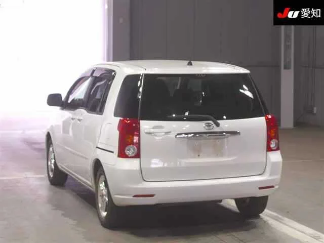 Toyota Raum  с аукциона в Японии