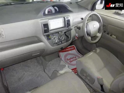 TOYOTA RAUM
