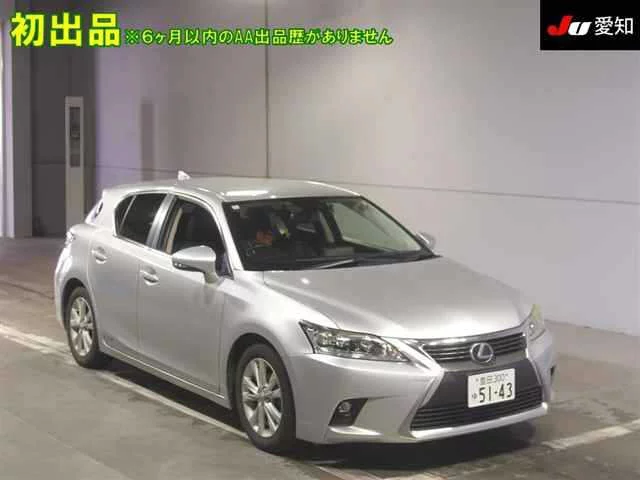 Lexus CT200h  с аукциона в Японии