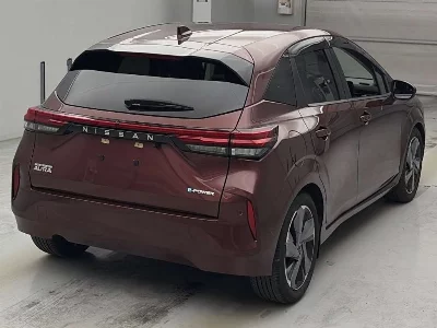 Nissan Aura