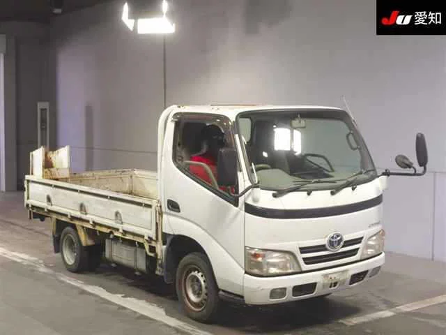 Toyota ToyoAce  с аукциона в Японии