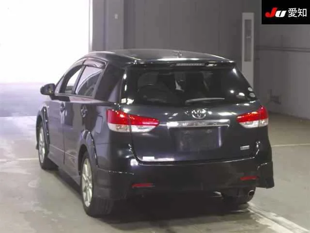 Toyota Wish  с аукциона в Японии