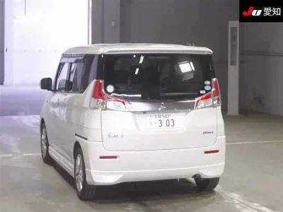 Mitsubishi Delica D:2