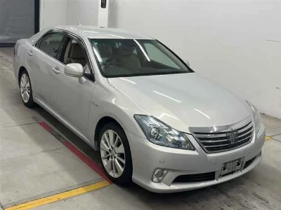 TOYOTA CROWN HYBRID