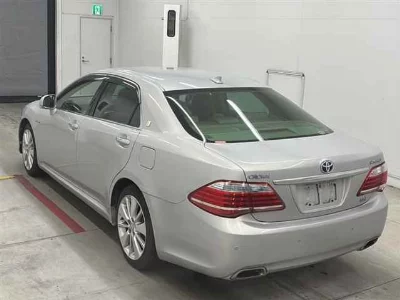TOYOTA CROWN HYBRID
