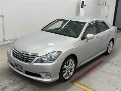 TOYOTA CROWN HYBRID