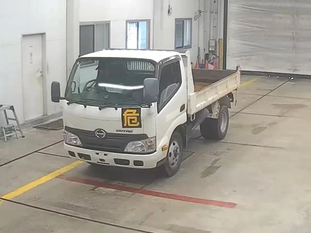 Hino Dutro  с аукциона в Японии