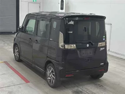 Suzuki Spacia Custom
