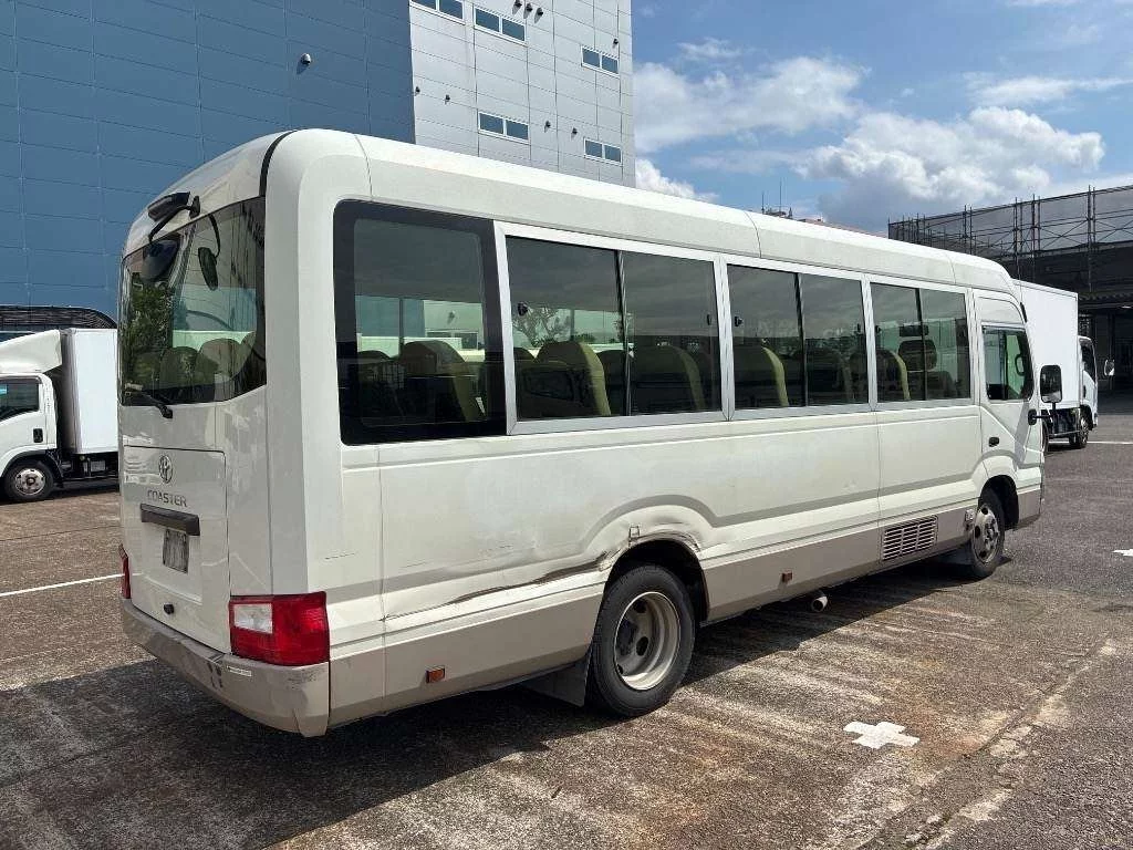 Toyota Coaster  с аукциона в Японии
