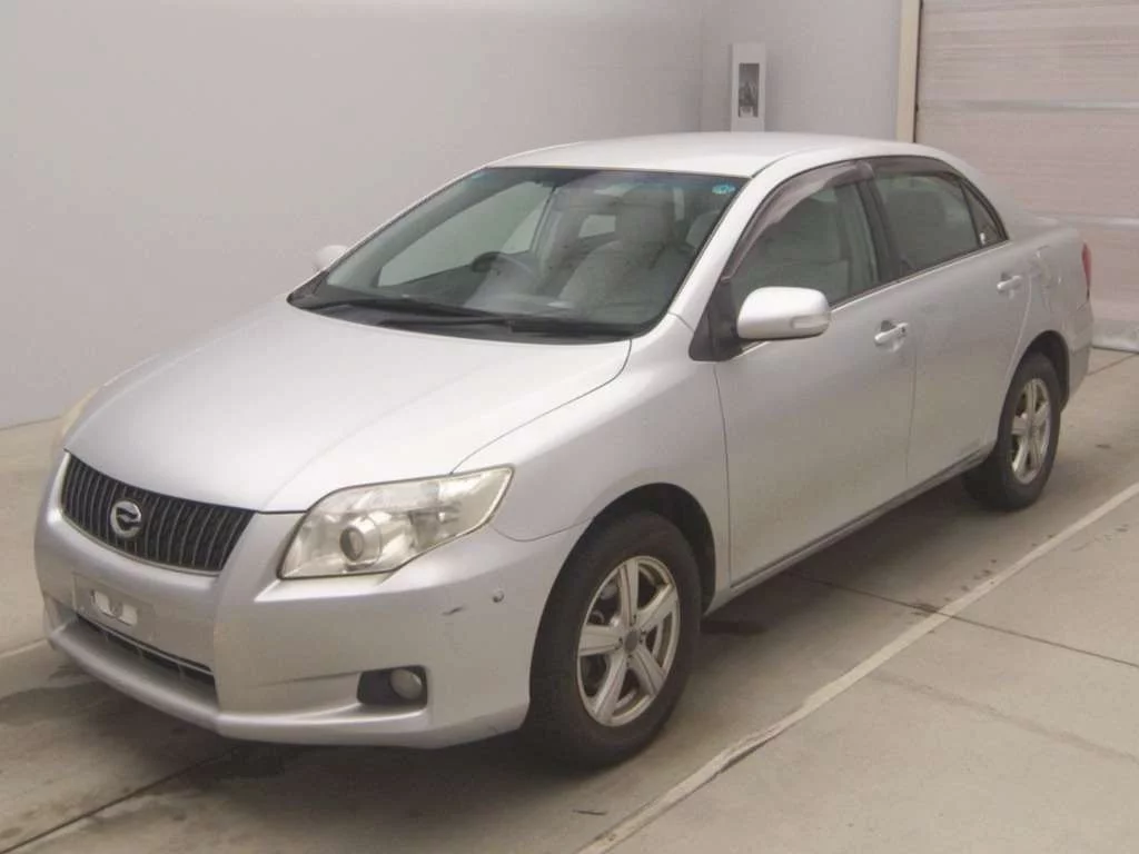 Toyota Corolla Axio  с аукциона в Японии