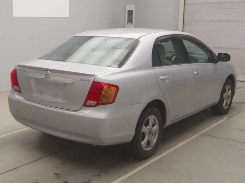 Toyota Corolla Axio  с аукциона в Японии
