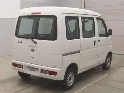 Toyota Pixis Van