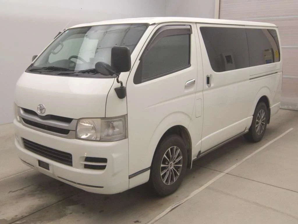 Toyota RegiusAce  с аукциона в Японии