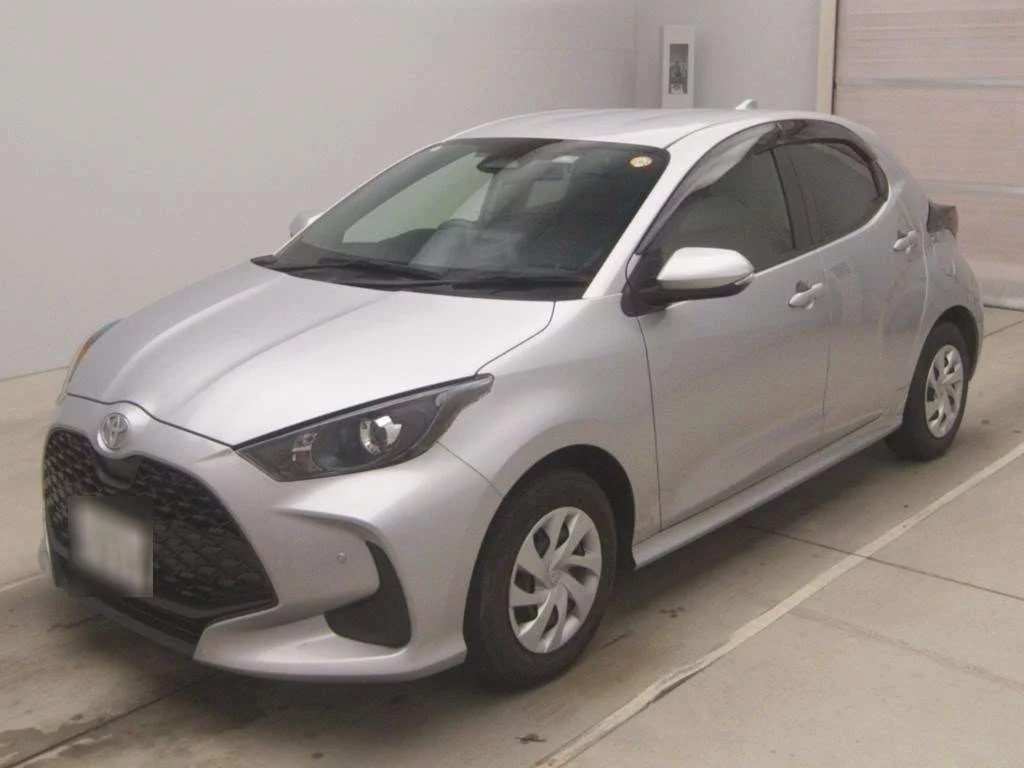 Toyota Yaris  с аукциона в Японии