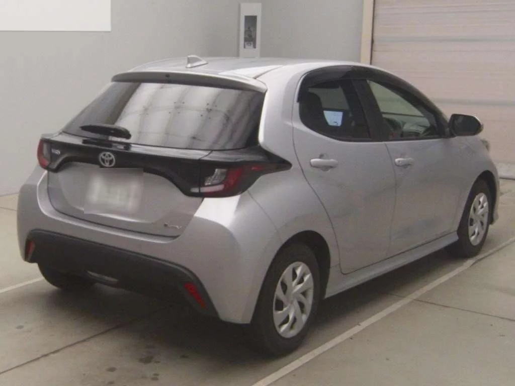 Toyota Yaris  с аукциона в Японии