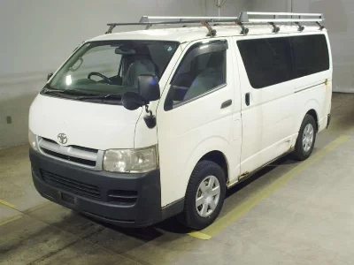TOYOTA HIACE VAN