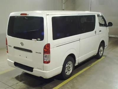 TOYOTA HIACE VAN