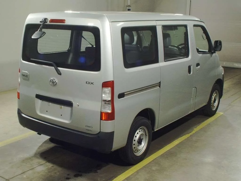 Toyota TownAce  с аукциона в Японии