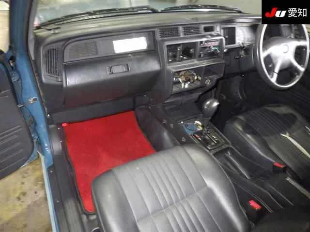 Toyota Comfort  с аукциона в Японии