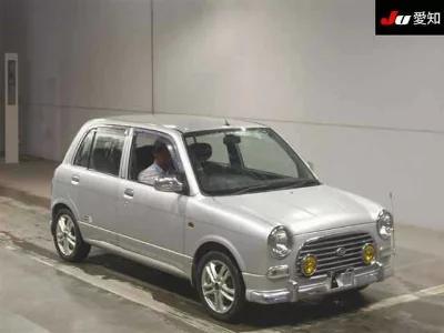 Daihatsu Mira Gino