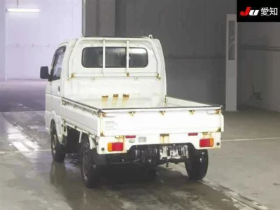 Nissan NT100 Clipper