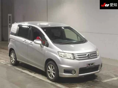 Honda Freed Spike