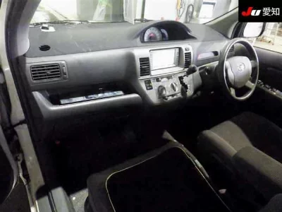 Toyota Raum