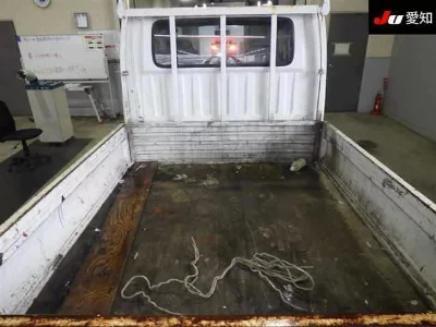 Mazda Titan