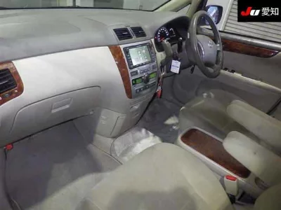 Toyota Ipsum