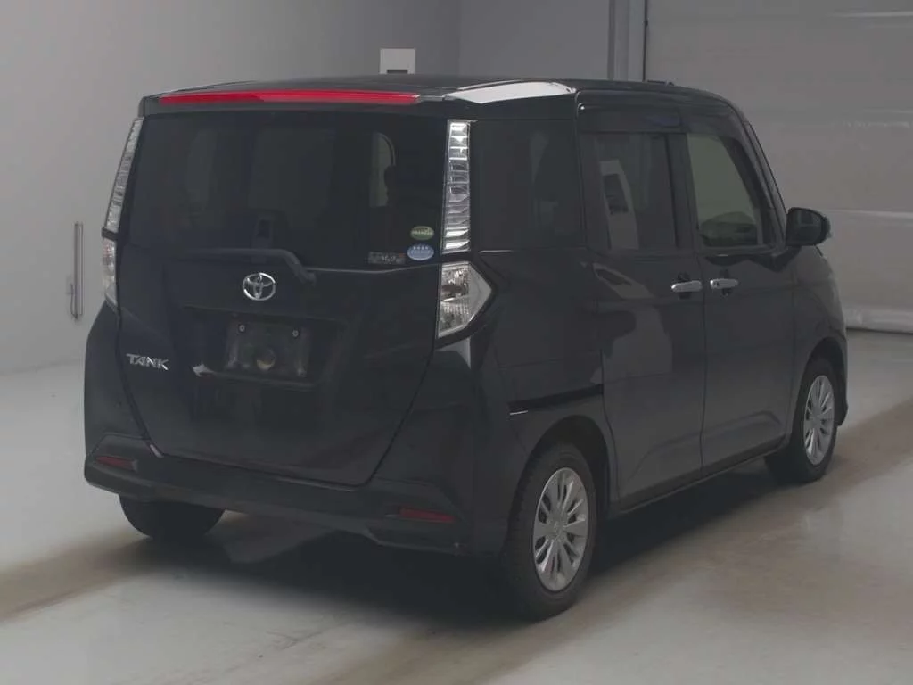 Toyota Tank  с аукциона в Японии