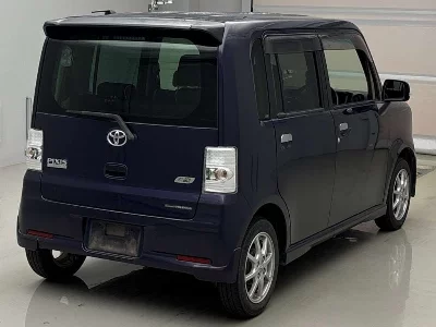 Toyota Pixis Space