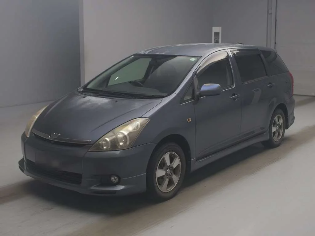 Toyota Wish  с аукциона в Японии