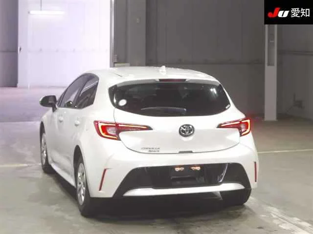 Toyota Corolla Hatchback  с аукциона в Японии