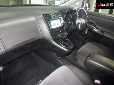 Toyota Mark X Zio
