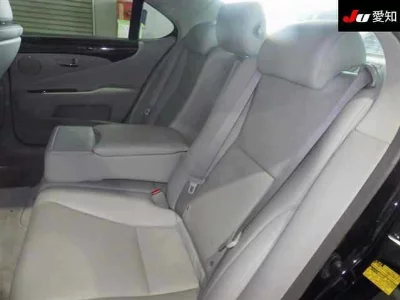 Lexus LS460L