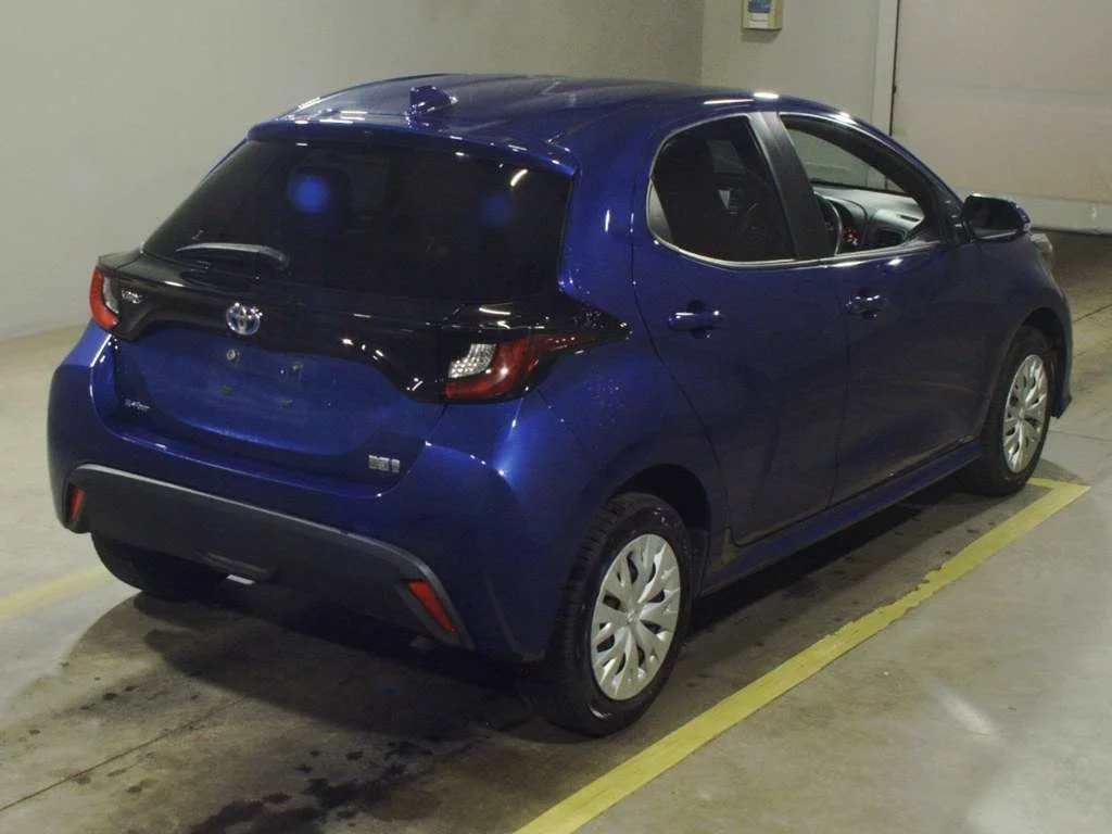Toyota Yaris  с аукциона в Японии