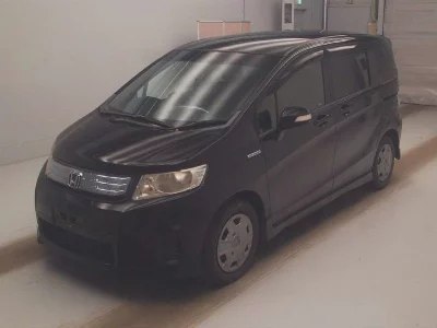 Honda FREED SPIKE HYBRID
