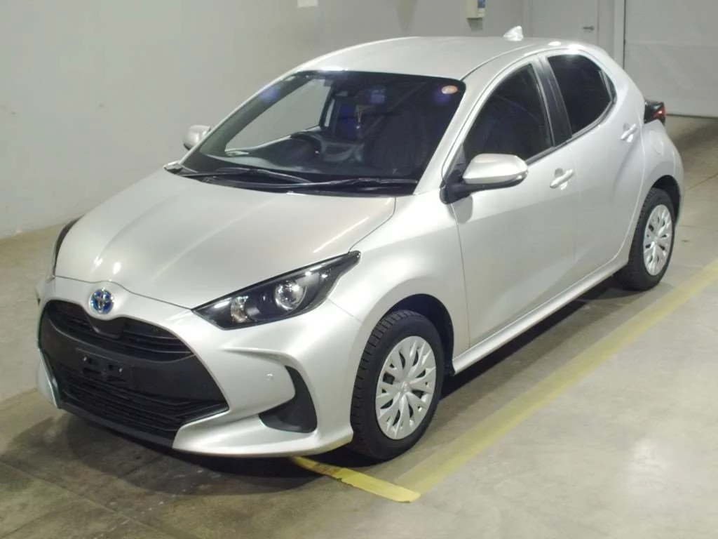 Toyota Yaris  с аукциона в Японии