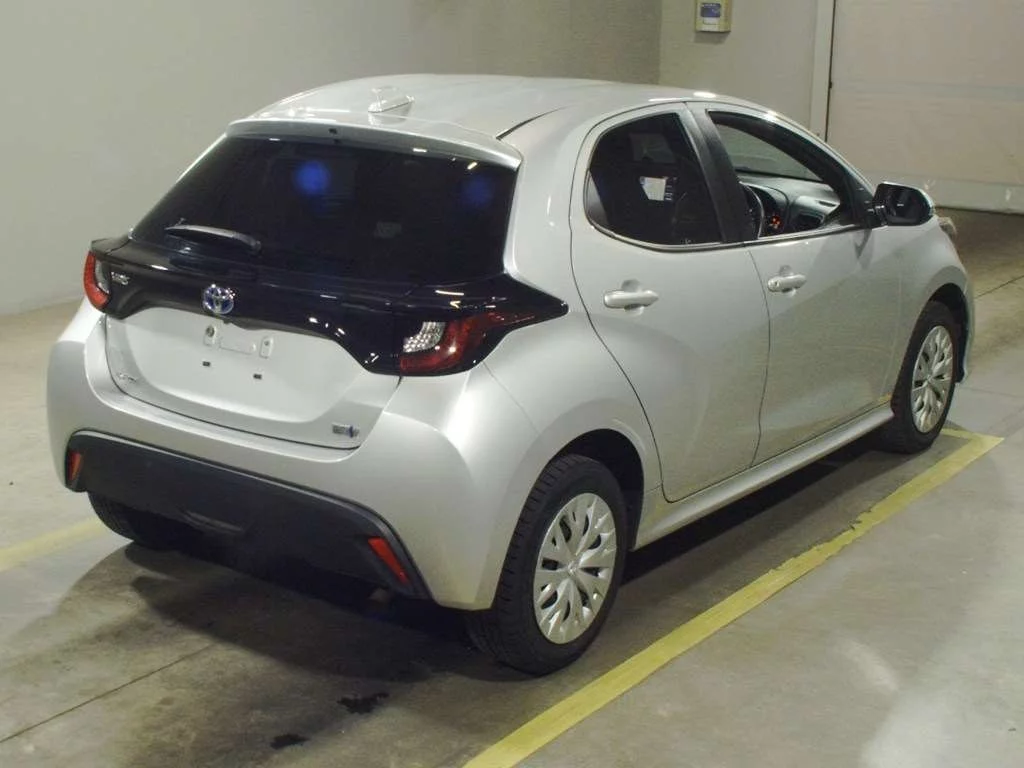 Toyota Yaris  с аукциона в Японии