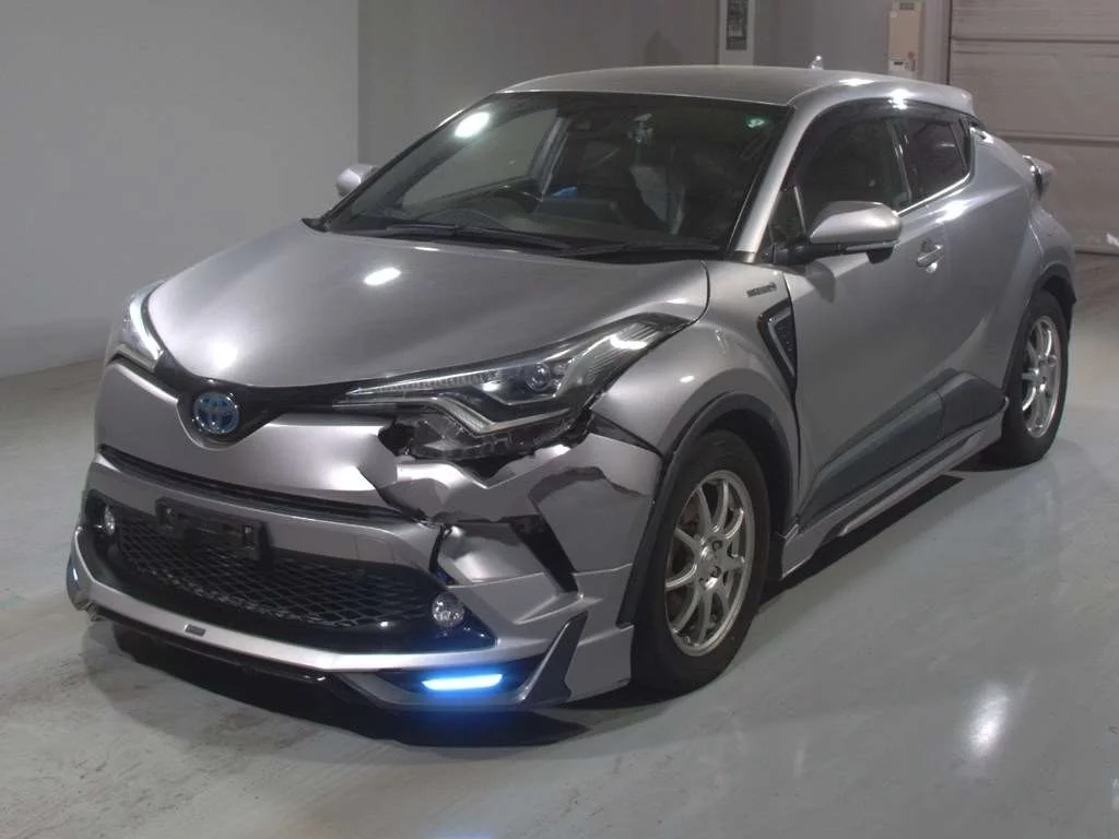 Toyota C-HR  с аукциона в Японии