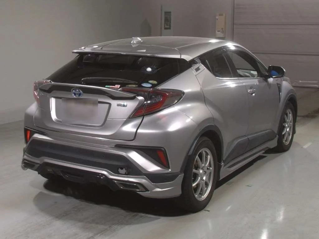 Toyota C-HR  с аукциона в Японии