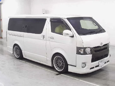 TOYOTA HIACE VAN