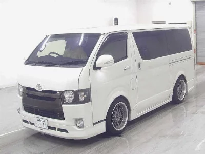 TOYOTA HIACE VAN