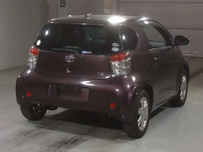 Toyota iQ
