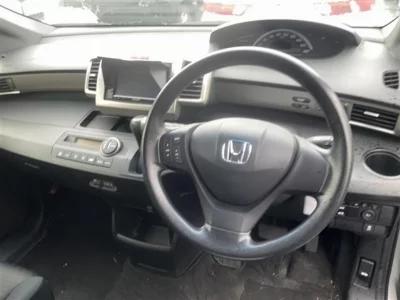 Honda Freed Spike