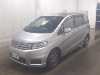 Honda Freed Spike